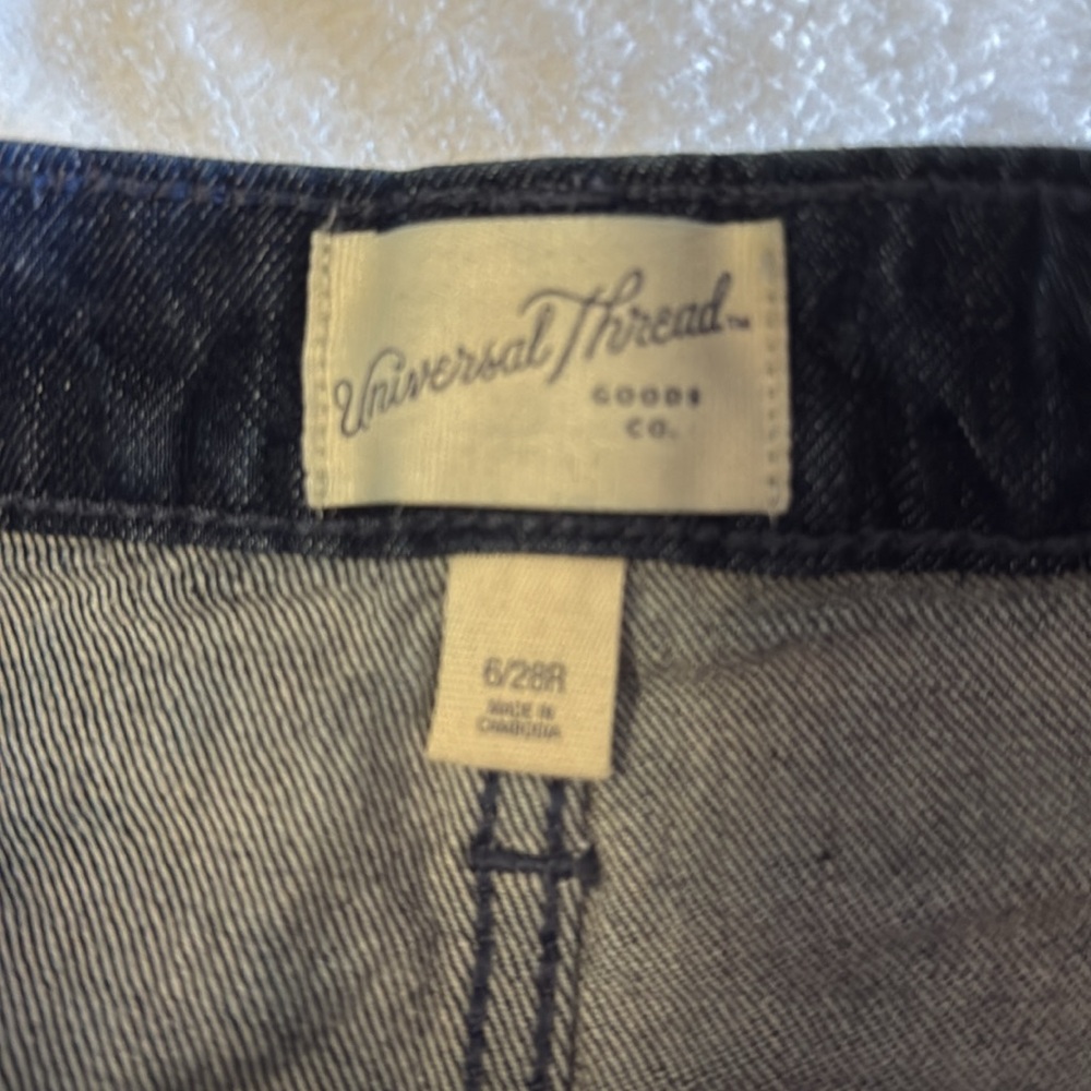 Universal Thread shorts - Picture 3 of 5
